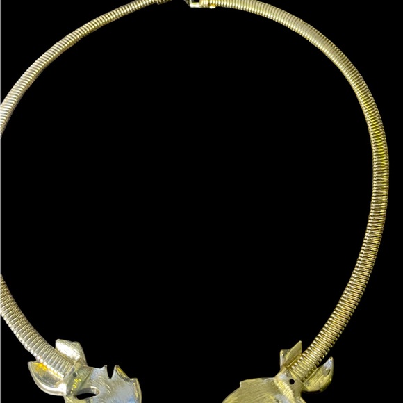 Vintage 1980s Trifari Black Enamel Leaf Necklace - Picture 2 of 3